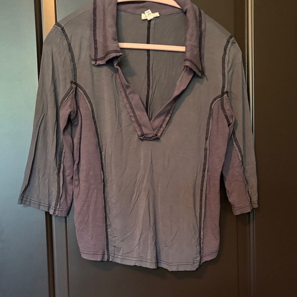 POL two tone Gray Women's Deep V-Neck top, NWT in original package